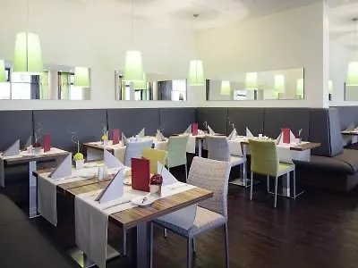 Austria Trend Doppio Hotel 4*